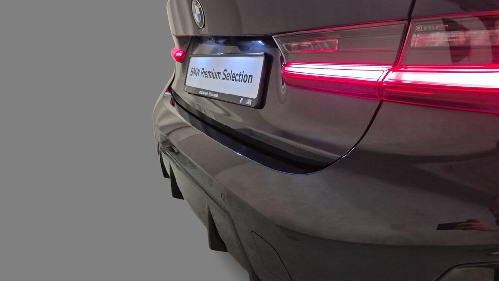 BMW Serii 3, 320