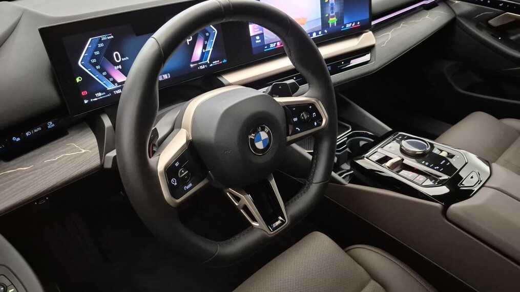 BMW Serii 5, 540