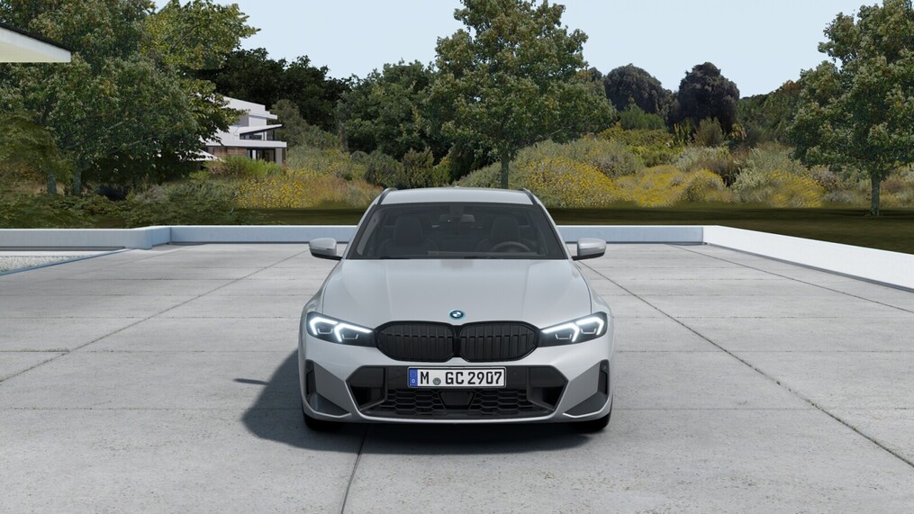BMW Serii 3, 330
