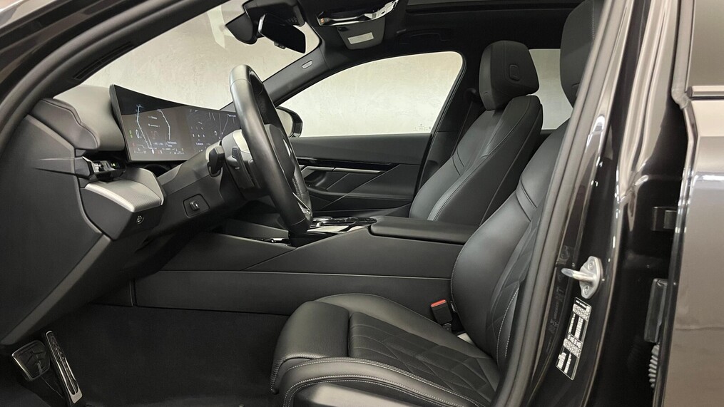 BMW Serii 5, 520
