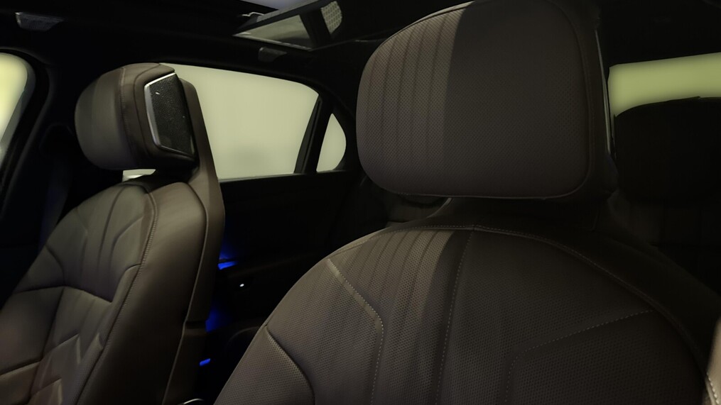 BMW Serii 7, i7
