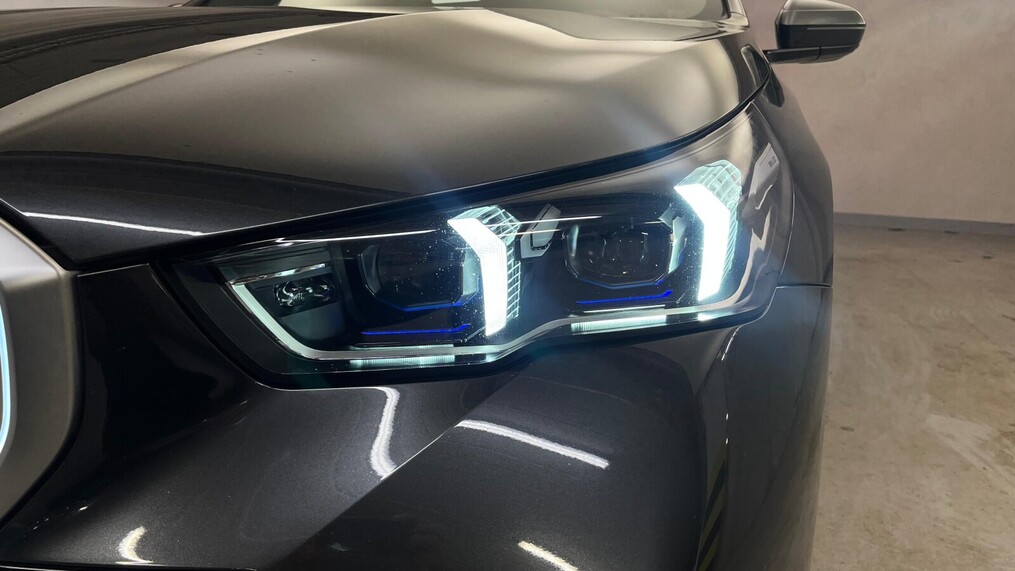 BMW Serii 5, 520
