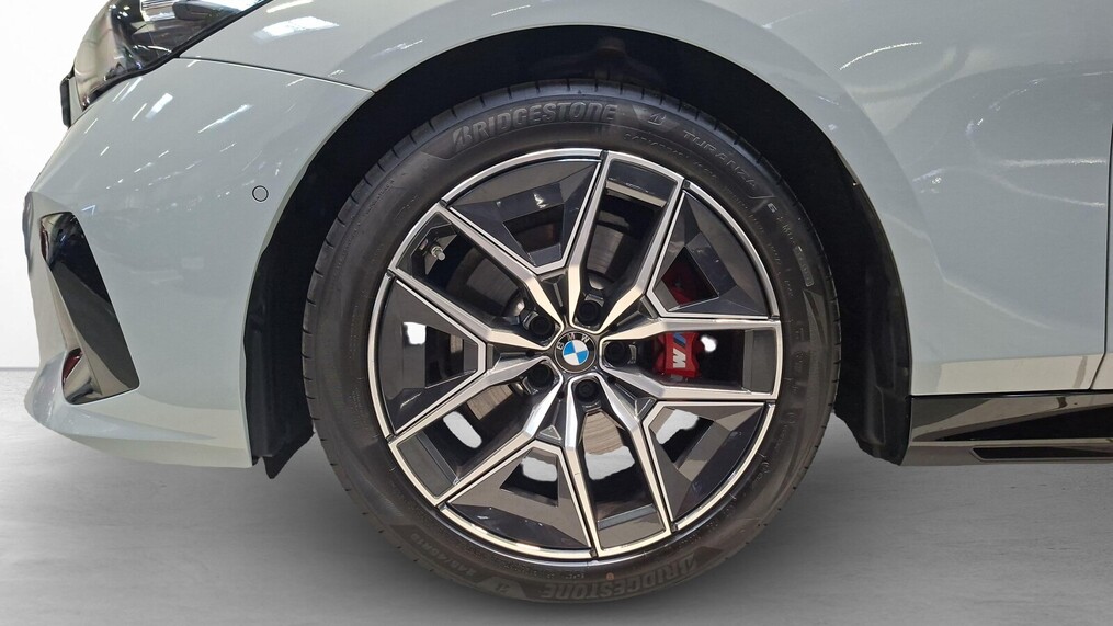 BMW Serii 5, 520
