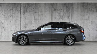 BMW Serii 3, 330