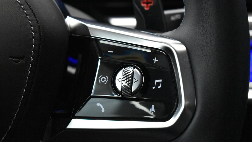 BMW Serii 7, 760