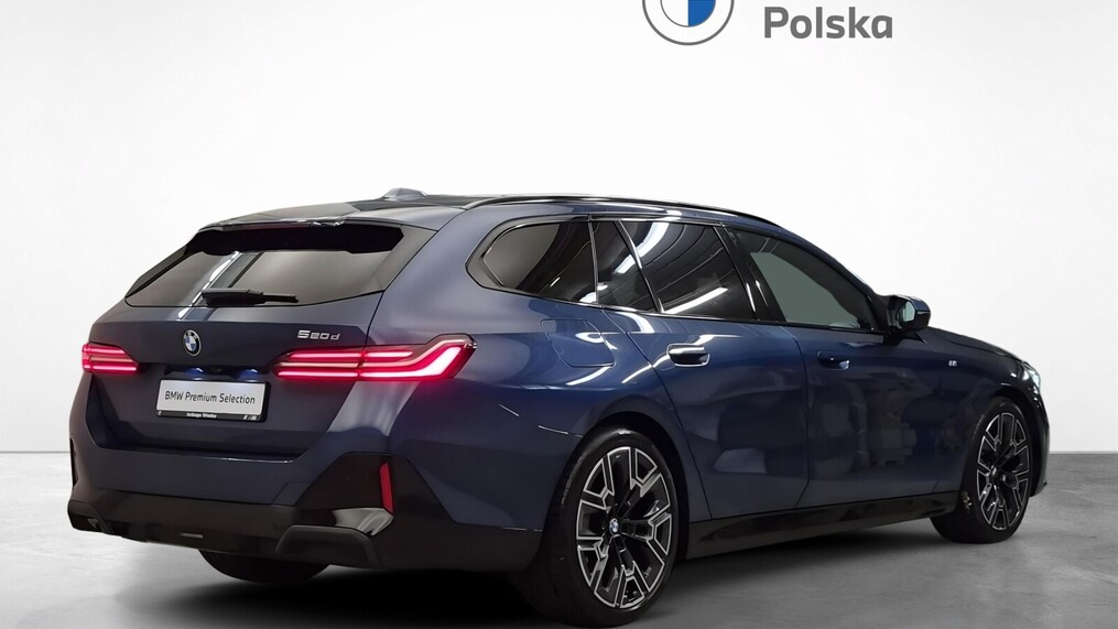 BMW Serii 5, 520