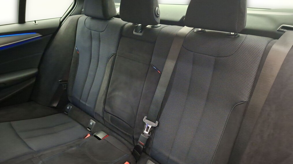 BMW Serii 5, 520