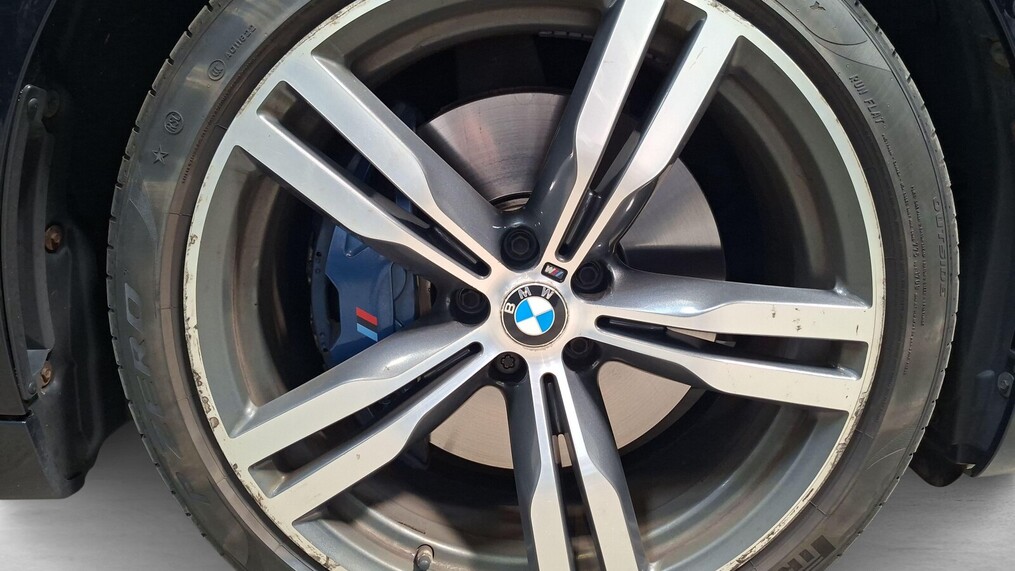 BMW Serii 7, 740