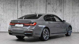 BMW Serii 7, 740