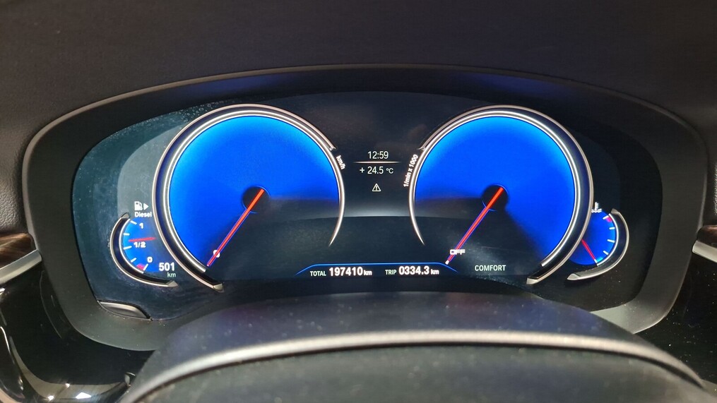 BMW Serii 5, 530