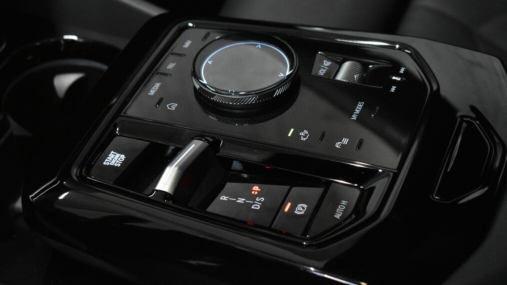BMW Serii 5, 520