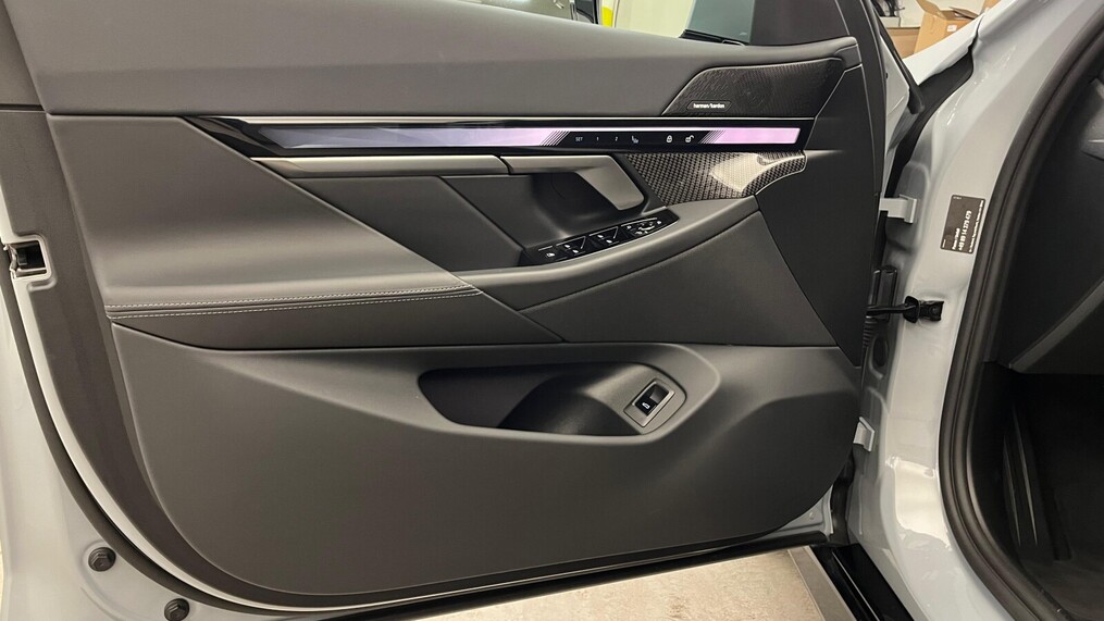 BMW Serii 5, 520
