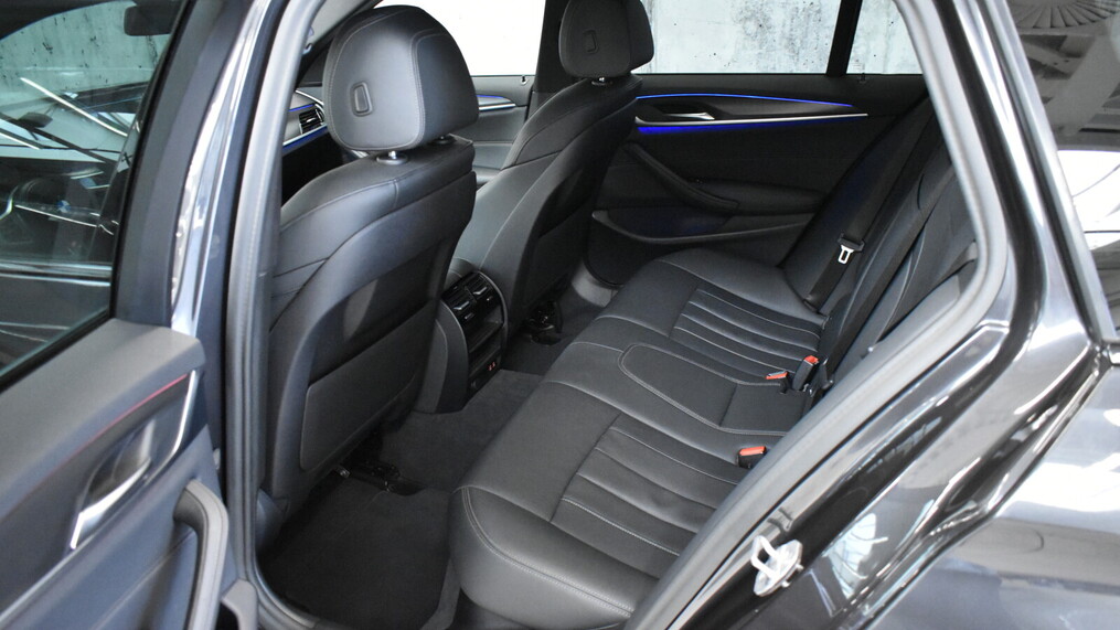 BMW Serii 5, 520