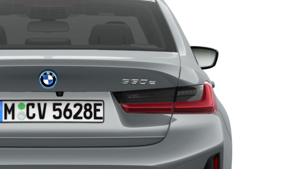 BMW Serii 3, 330