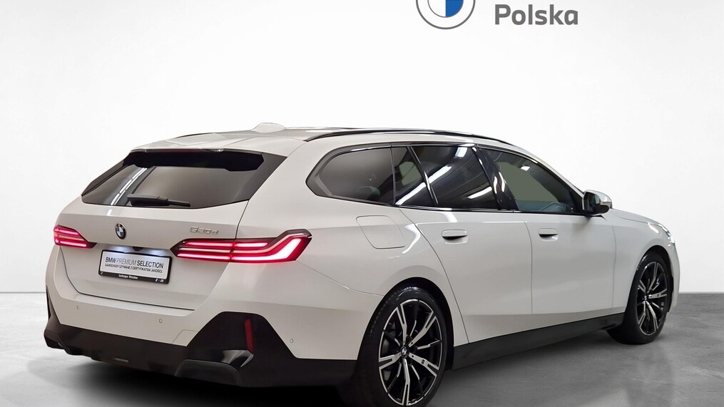 BMW Serii 5, 520