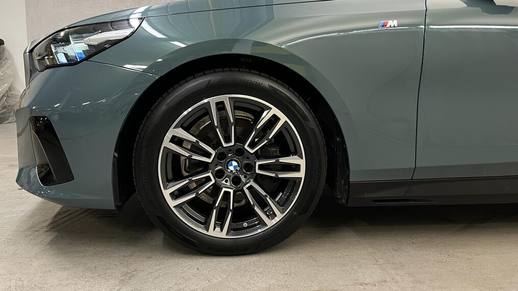 BMW Serii 5, 520