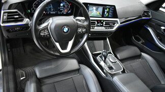 BMW Serii 3, 330
