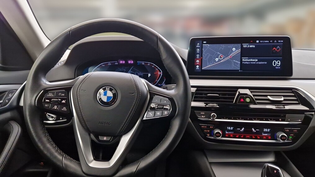 BMW Serii 5, 520