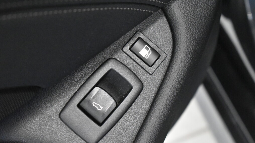 BMW Serii 5, 530