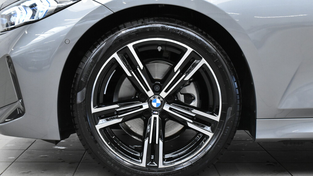 BMW Serii 3, 320