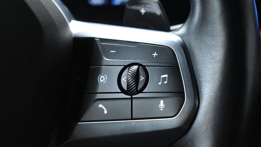 BMW Serii 2, 218