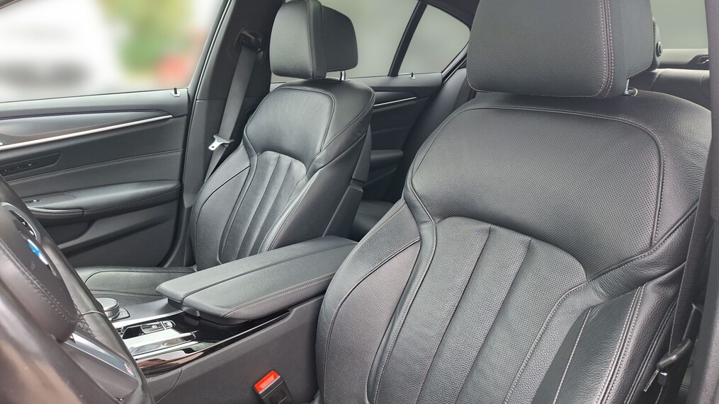 BMW Serii 5, 520