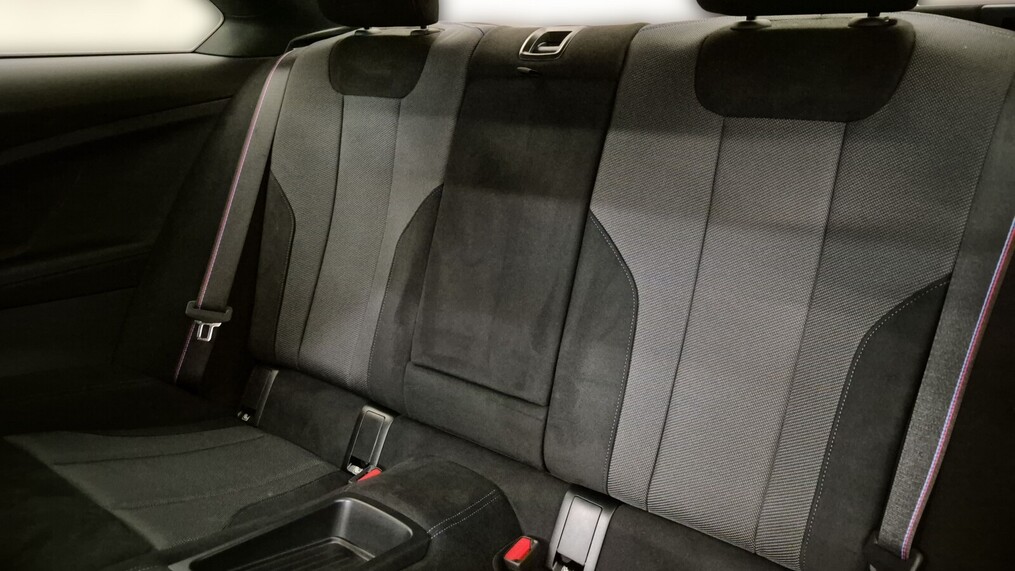 BMW Serii 2, 220