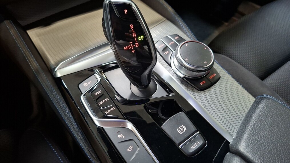 BMW Serii 5, 520