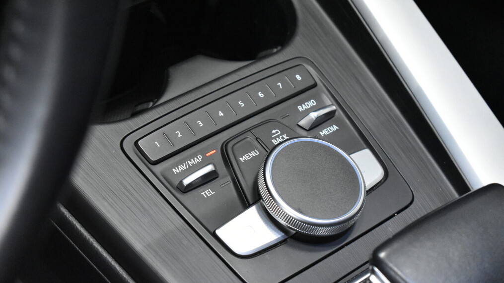 Audi A4 Limousine