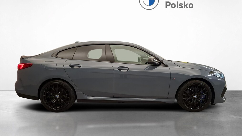 BMW Serii 2, 235