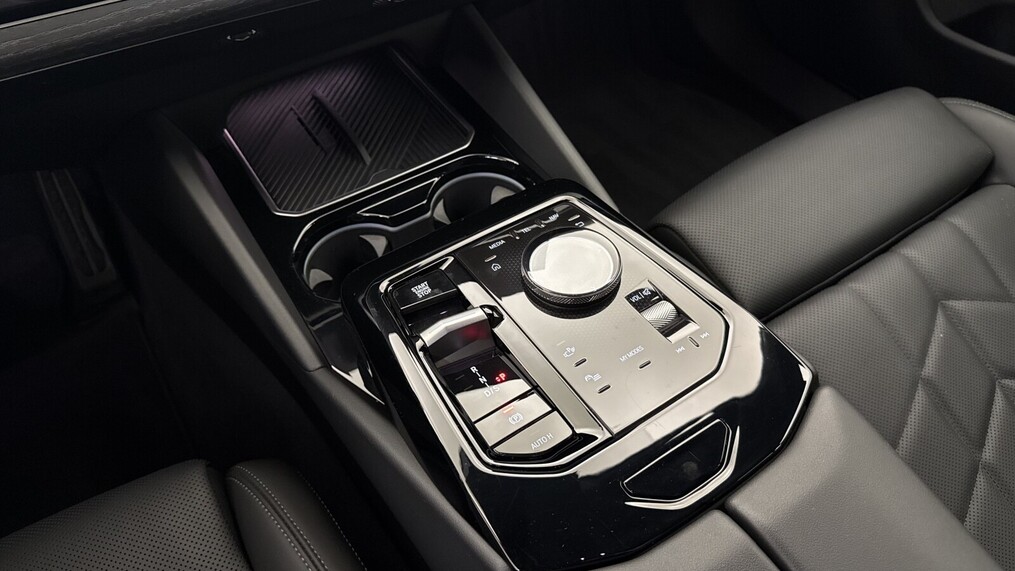 BMW Serii 5, 520