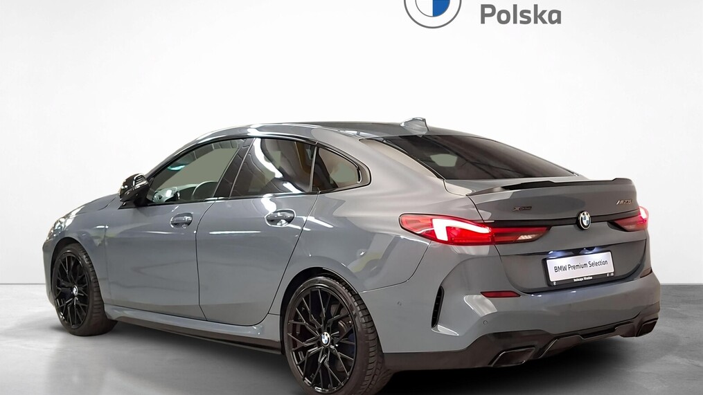 BMW Serii 2, 235