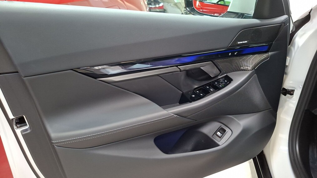 BMW Serii 5, 520
