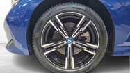 BMW Serii 3, 330