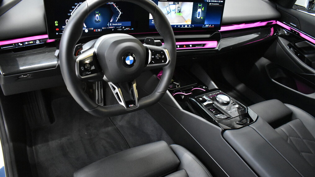 BMW Serii 5, 520