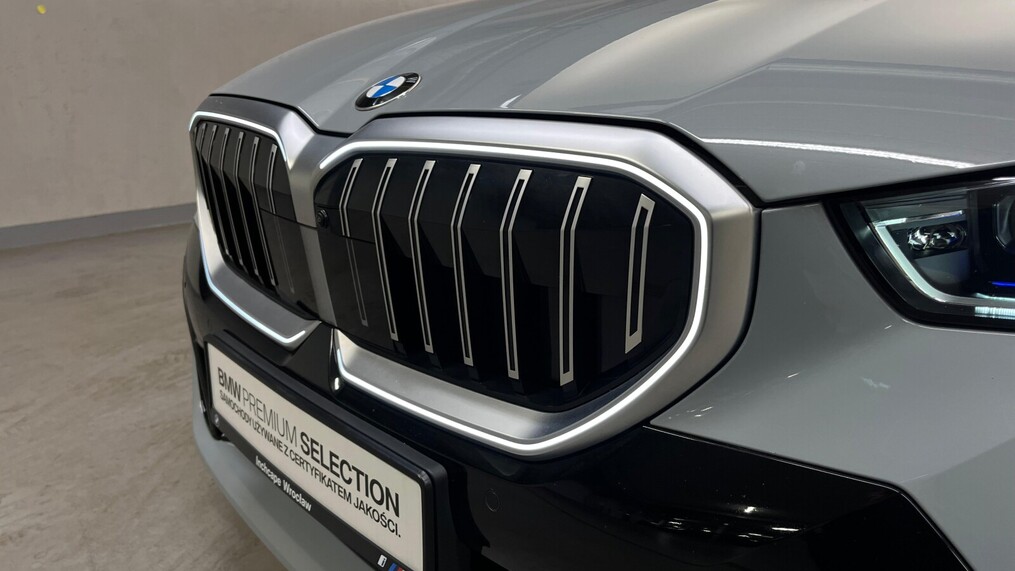 BMW Serii 5, 520