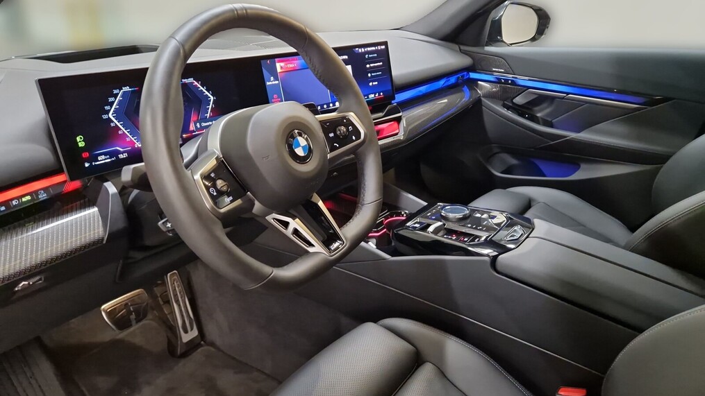 BMW Serii 5, 520