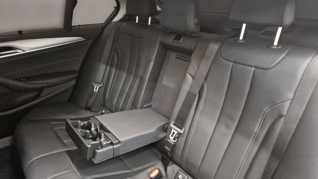 BMW Serii 5, 520