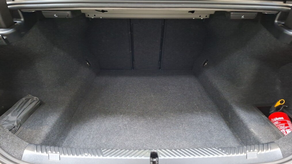 BMW Serii 5, 520
