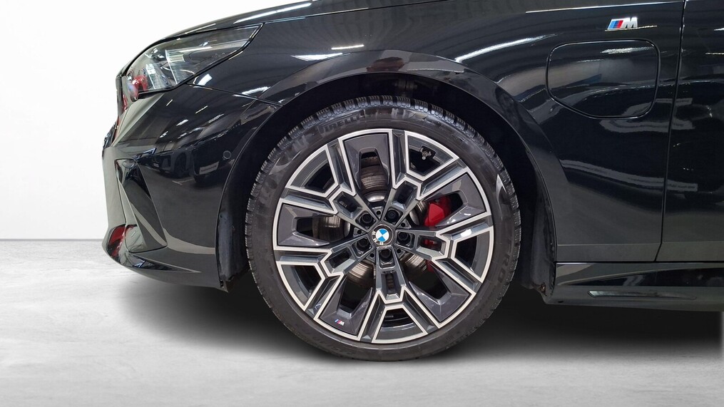 BMW Serii 5, 530