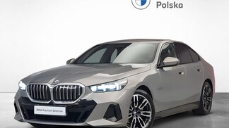 BMW Serii 5, 520