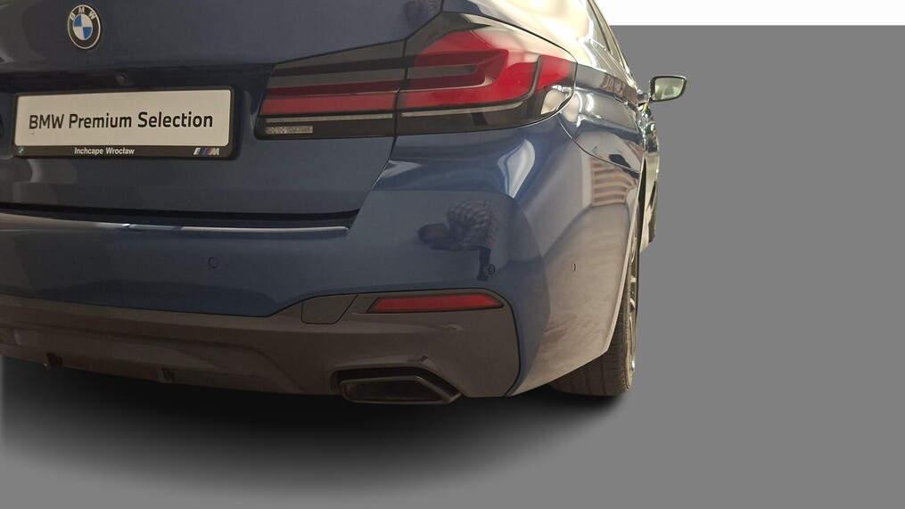 BMW Serii 5, 520