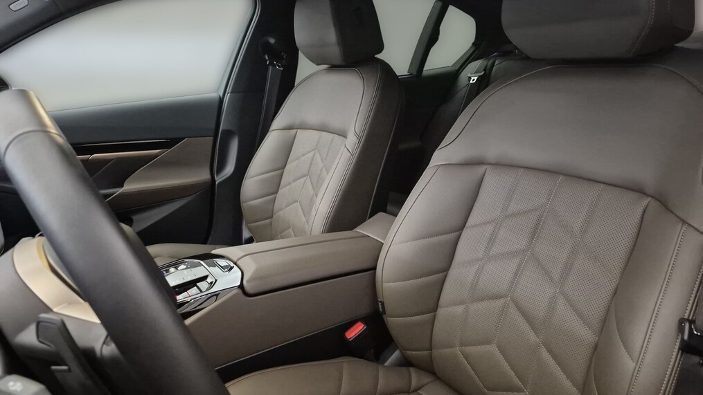 BMW Serii 5, 540
