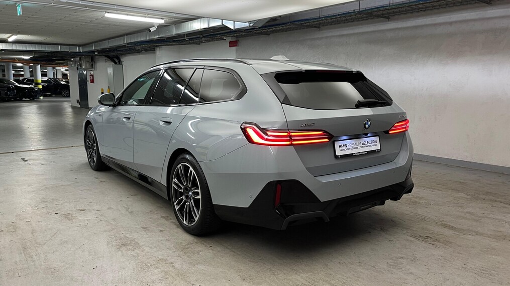 BMW Serii 5, 520