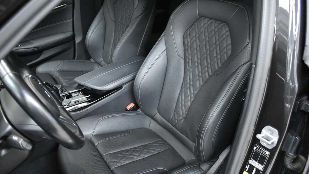 BMW Serii 5, 530