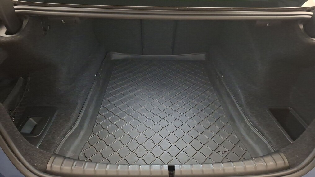 BMW Serii 5, 520