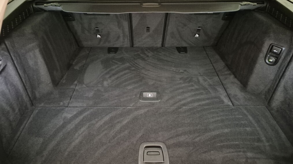 BMW Serii 5, 520