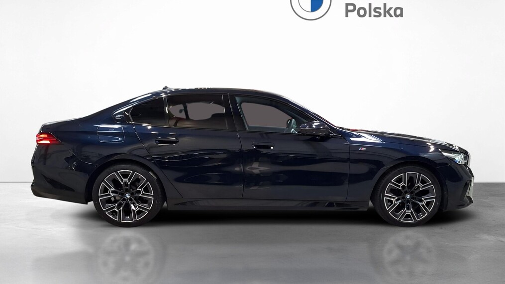BMW Serii 5, 520