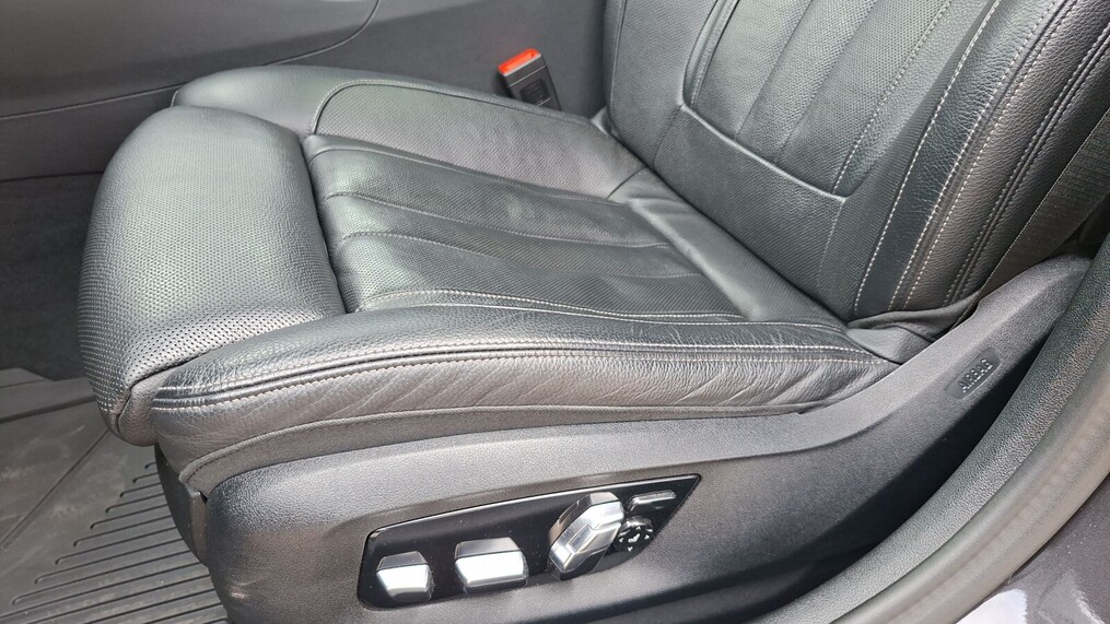 BMW Serii 5, 520