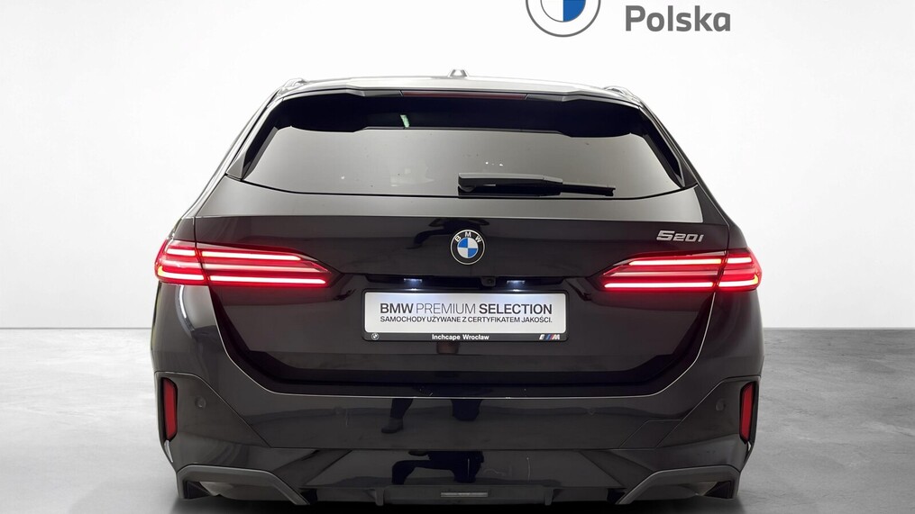 BMW Serii 5, 520